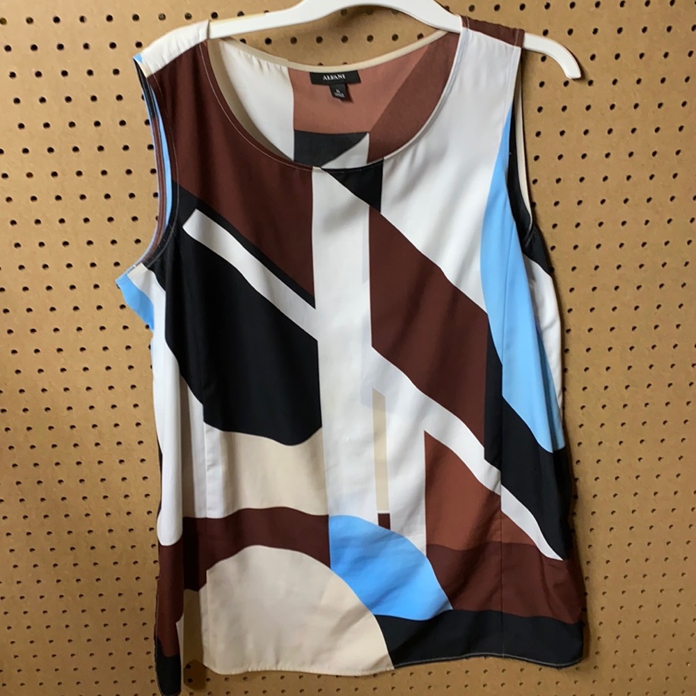 Sleeveless blouse